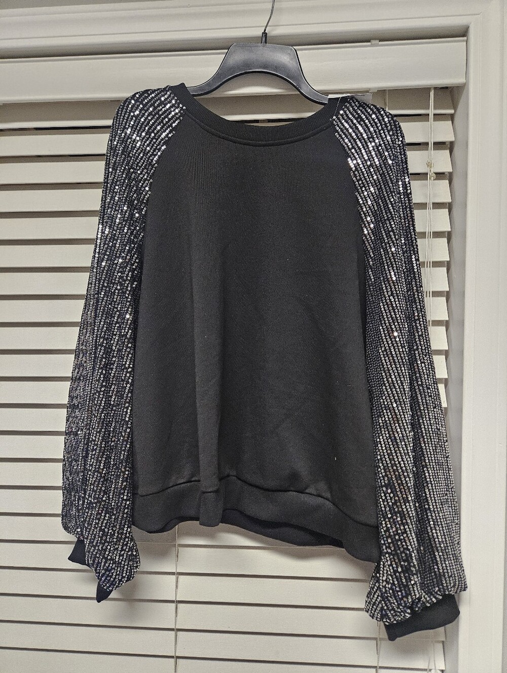Black Sequin-Sleeve Women's Pullover Top Shein 1xl